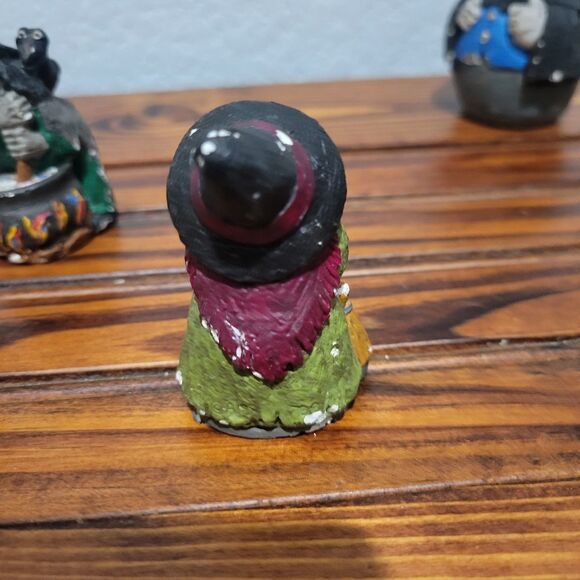 Lot Of 8 Miniature Figures Halloween Village Mini graveyard Skeleton Ghost Witch - Picture 7 of 16